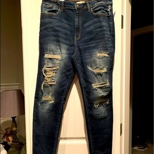 NWT Ladies Buckle jeans